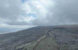 Büyükşehirin dev RES yatırımında 3 türbinin...