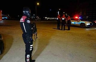 Canlı bomba ihbarı ekipleri alarma geçirdi