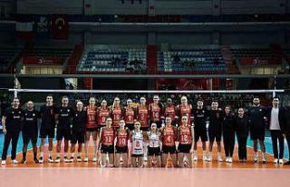 CEV Şampiyonlar Ligi: Eczacıbaşı Dynavit: 3 -...