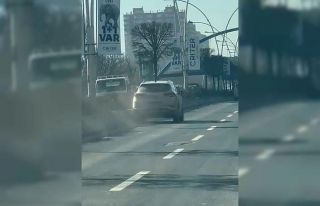 Dirensiyon başında rahatsızlanan sürücü bariyerlere...