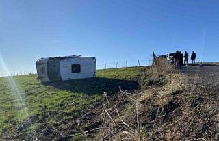 Diyarbakır’da öğrenci servisi devrildi: 9 yaralı