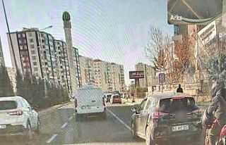 Diyarbakır’da trafikte çirkin hareket