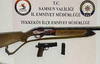 Düğün salonunda silahlı kavga paniği