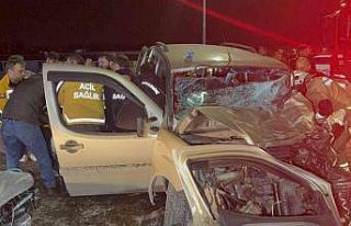 Düzce’de feci kaza: 2’si ağır 7 yaralı