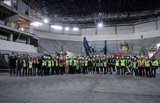 Eczacıbaşı Dynavit’li sporcular, yeni salonun...