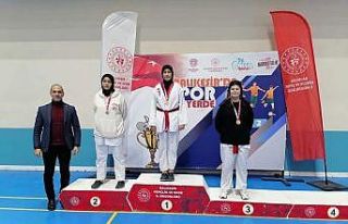 Edremit Anadolu İmam Hatip Lisesi Öğrencileri Taekwondo...