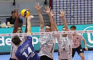 Efeler Ligi: Arkas Spor: 3 - Altekma: 0