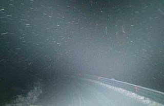 Elazığ’da kar yağışı başladı, mahsur kalan...