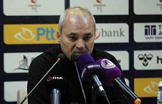 Erkan Sözeri: "Türk futbolunun yakasını bırakın"