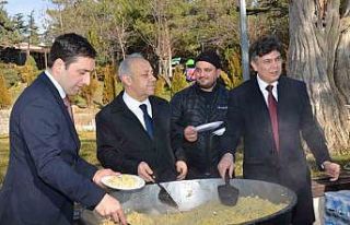 Ertuğrul Gazi Külliyesinde vatandaşlara ‘Şifalı...