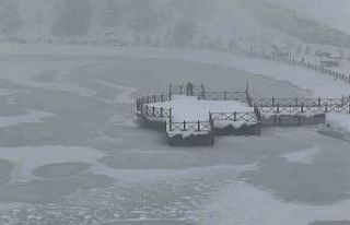 Erzincan’da buz tutan şelale, göl ve göletler...