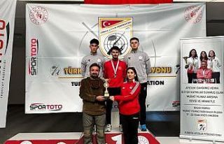 Erzincanlı atıcılık sporcuları hedefi 12’den...
