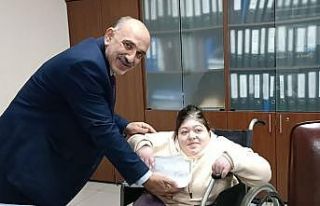 Evde eğitim gördü, karne heyecanını ilk kez okulda...