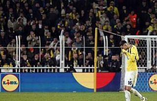 Fenerbahçe’de Mert Müldür’ün omzunda çıkık...