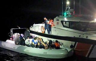 Fethiye’de 25 düzensiz göçmen ve 2 göçmen kaçakçısı...