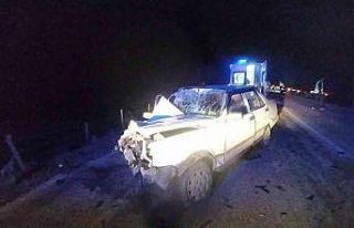 Fiat Tofaş otomobil traktörün römorkuna çarptı:...