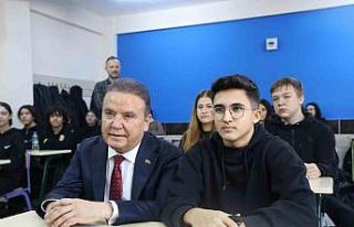 Gençliğinde çift sürdüğü araziyi bağışladı,...