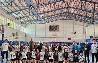 Germencik Kaymakamı Doğru, genç sporcularının...