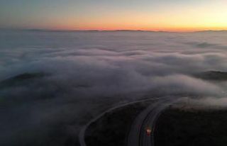 Gönen’de sis etkisi, renkli görüntüler oluşturdu