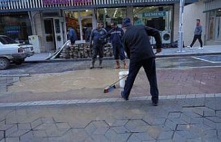 Gümüşhane’de ana su borusu patladı, fışkıran...