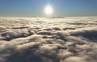 Güneşin sis denizi üzerindeki parıltısı: Havadan...