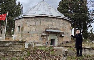 Habibi Acemi’nin mezarı ve Cevher deliği ziyaretçilerin...