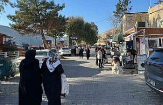 Halfeti’deki yaz havası turist yoğunluğu oluşturdu