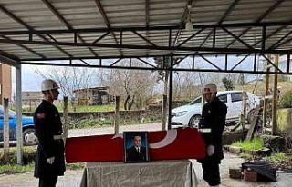 Hayatını kaybeden emekli astsubay son yolculuğuna...