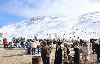 Hazar Baba Kayak Merkezinde sömestir yoğunluğu