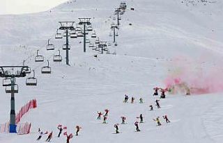 Hesarek Kayak Merkezi’nde kayak sezonu başladı