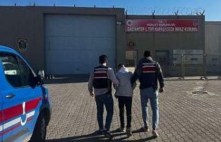 Hırsızlık suçunda kesinleşmiş cezası bulunan...