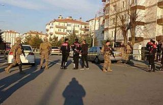 Husumetli gruplar arasında karakol çıkışında...