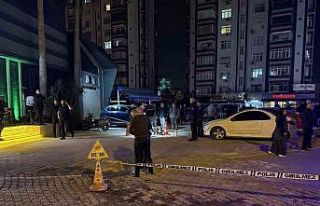 Husumetlilerin kavgasında eğlence mekanından çıkan...