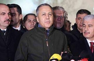 İçişleri Bakanı Ali Yerlikaya’dan çöken binaya...