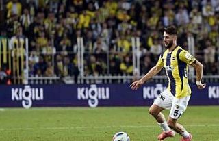 İsmail Yüksek’in arka adalesinde yırtık tespit...