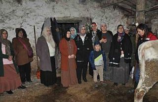 Kars’ta kadınlar sağlıklı sağım tekniklerini...