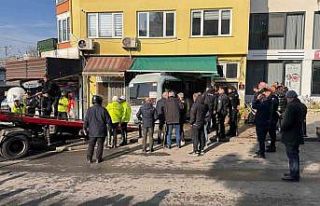 Kartal’da yolcu minibüsü kuaföre girdi: 3 yaralı