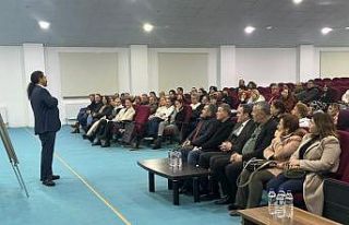 Kaymakam İlyas Memiş, veli akademisi seminerine...