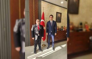 Kaymakam Şenay, İstiklal Marşı’nı Güzel Okuma...