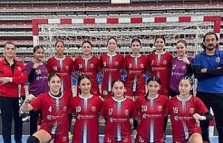 Kepez’in genç hentbolcuları, Süper Lig için...