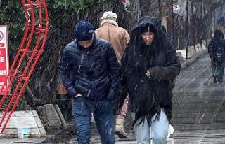 Kırklareli’nde kar yağışı etkili oluyor