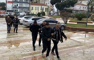 KOM ekiplerinin Aydın merkezli eş zamanlı operasyonlarında...