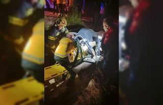 Kontrolden çıkan otomobil şarampole uçtu; 3 yaralı