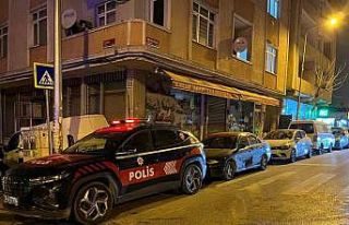 Küçükçekmece’de cadde ortasında silahlı saldırı:...