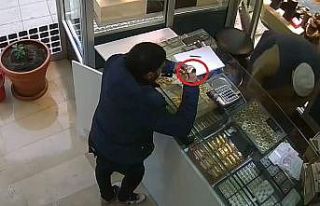 Kuyumcuda pes dedirten 105 bin liralık bilezik hırsızlığı...