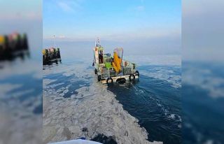 Marmara Denizi’nde müsilaj için çalışmalar...