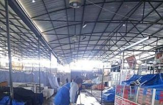 Mavişehir Halk Pazarı’nda temizlik çalışması...