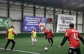 Meclis üyeleri halı sahada buluştu