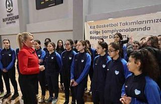 Merkezefendi Belediyesi kız basketbol takımları...