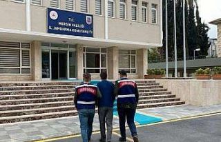 Mersin’de yağma suçundan aranan 2 firari yakalandı
